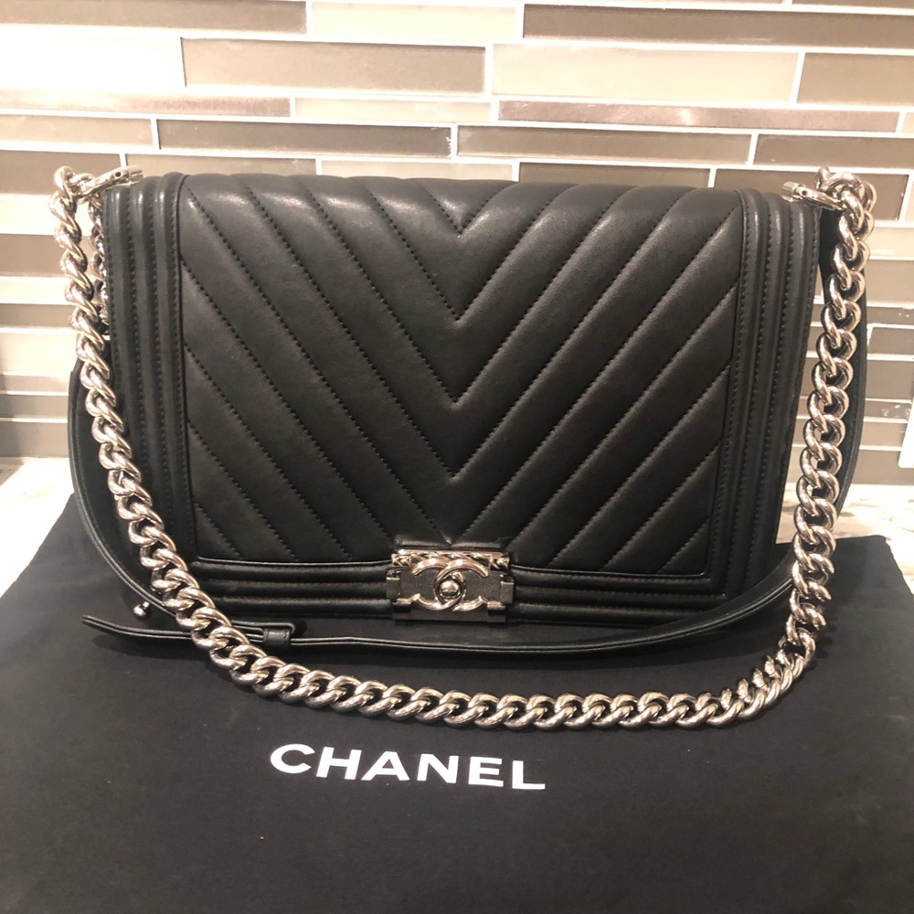 Chanel Le Boy 🖤🖤🖤 - Picture 1 of 2